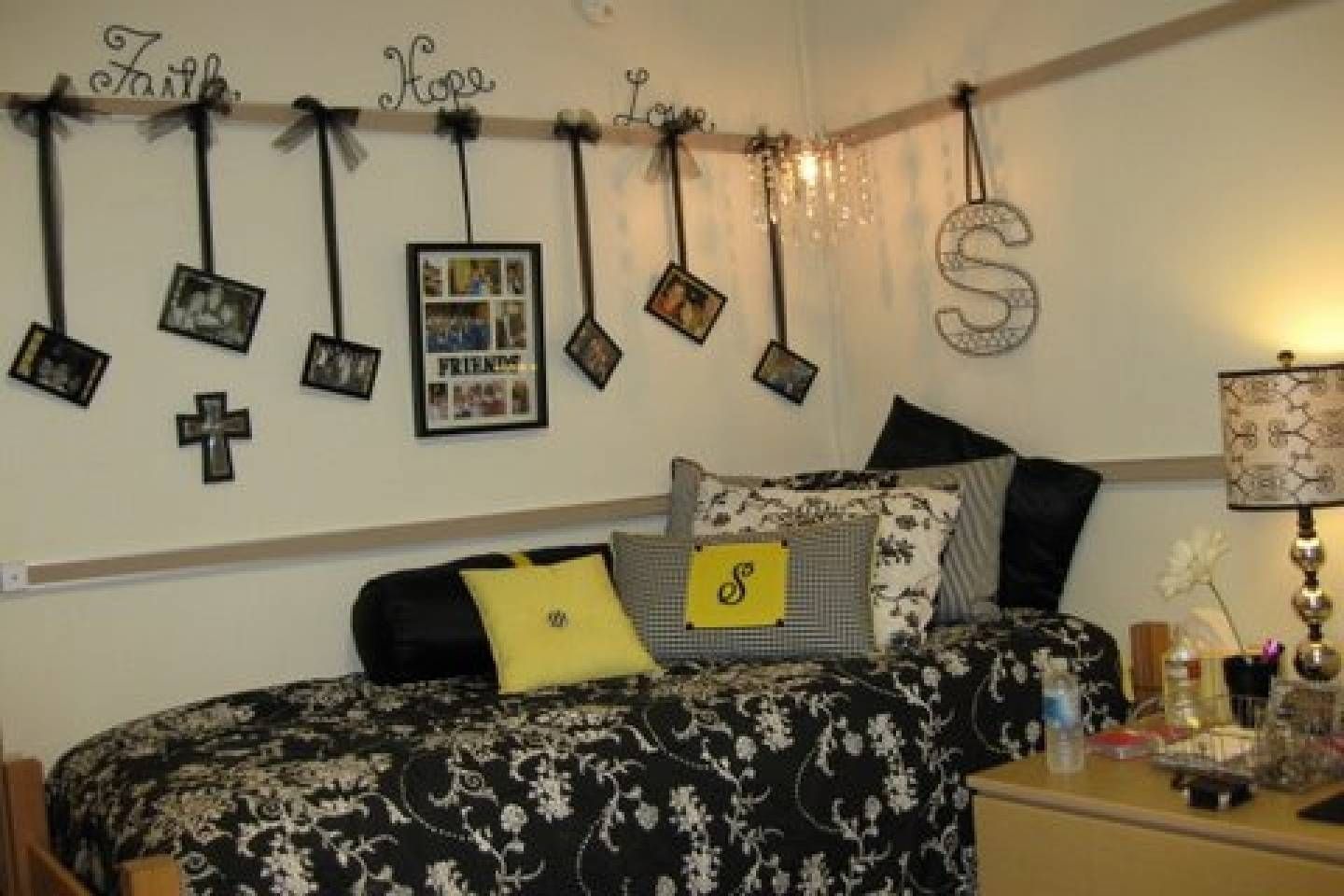 Dorm Decorating Ideas Also With A Cute College Room Ideas Also With Recent College Dorm Wall Art (View 5 of 20)