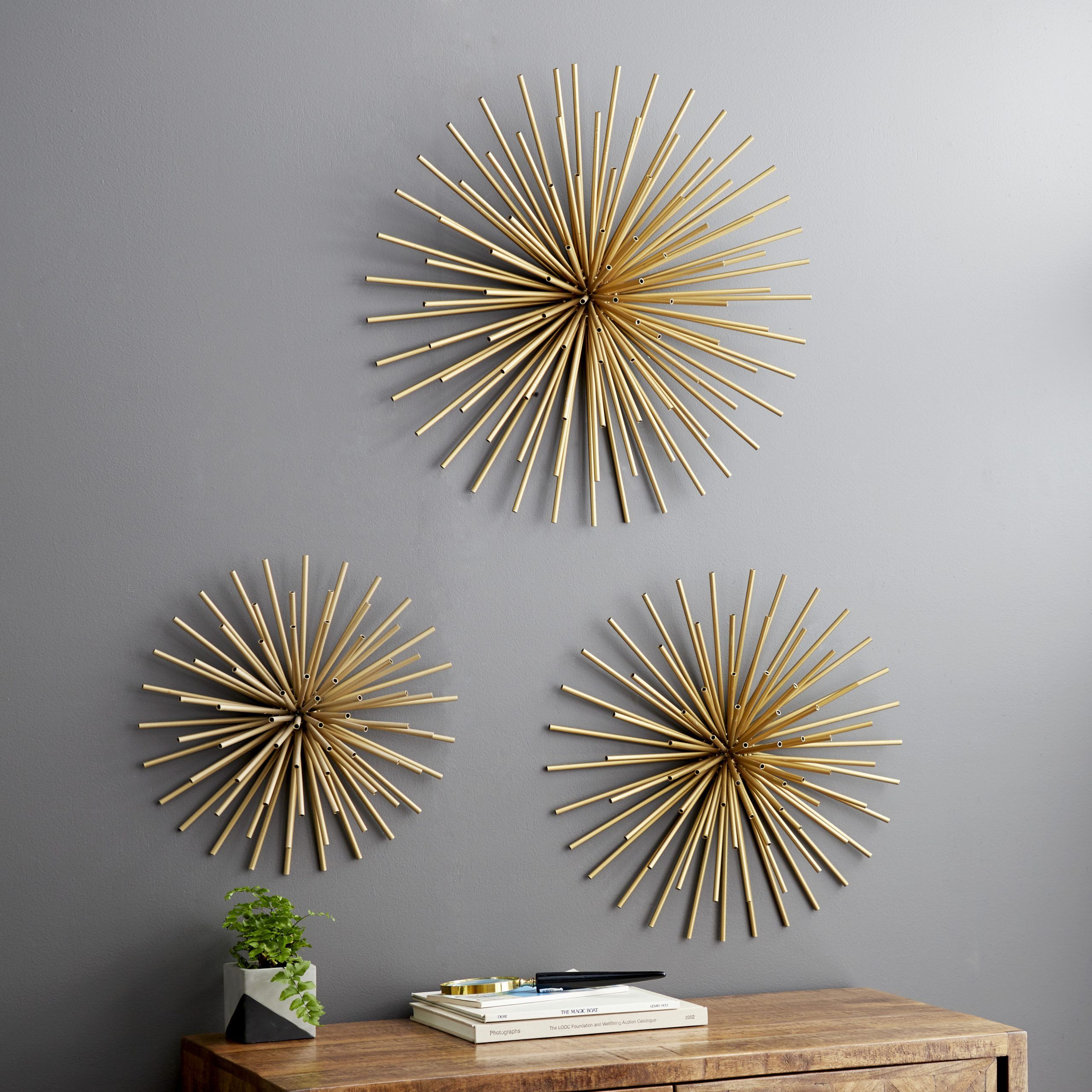 Decmode Indoor Gold Iron Tubes Contemporary Wall Decor, Set Of 3 With Regard To Newest Gold Fan Metal Wall Art (View 1 of 20)