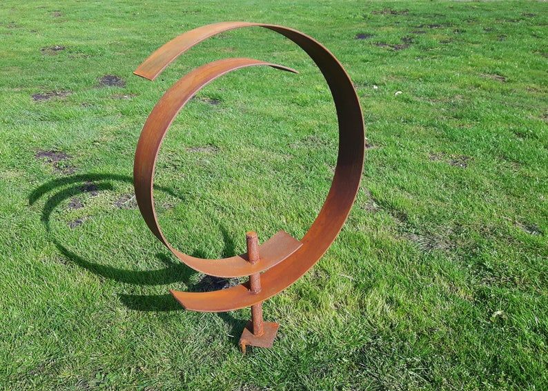 Rusty Metal Ring Sculpture / Garden Rings Rustic Sculpture / Metal Throughout 2017 Layered Rings Metal Wall Art (View 3 of 20)