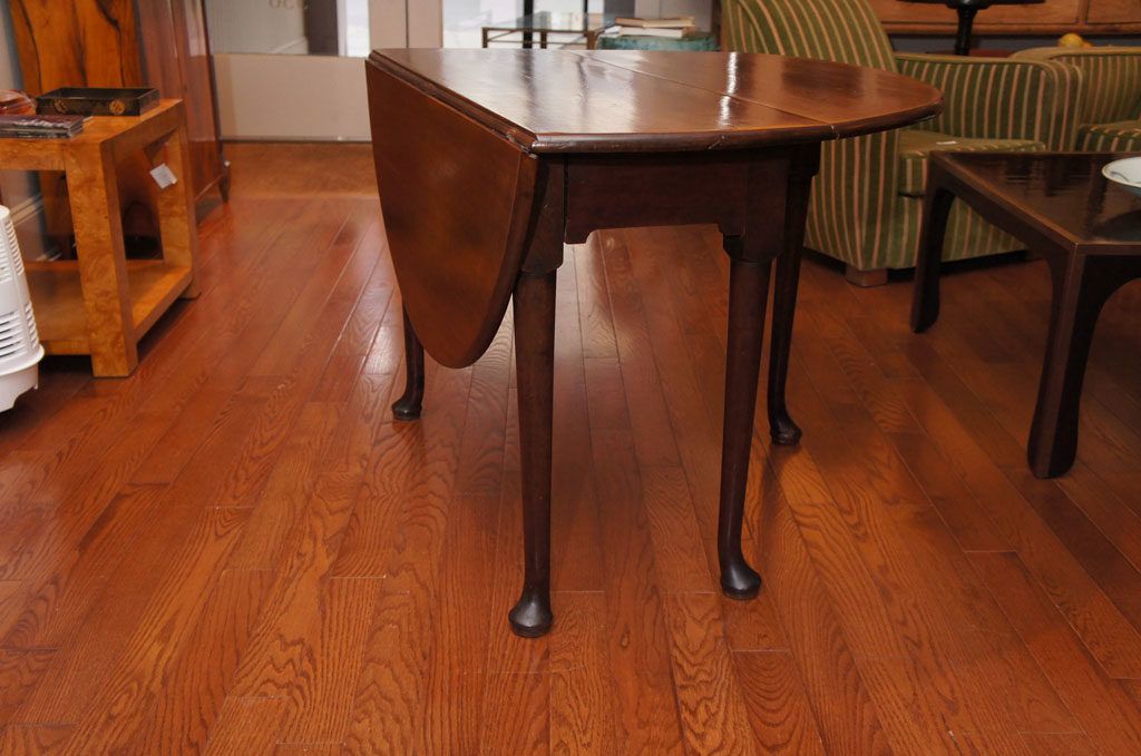 American Queen Anne Mahogany Round Drop Leaf Table With Pad Feet, 18th For Leaf Round Console Tables (View 1 of 20)