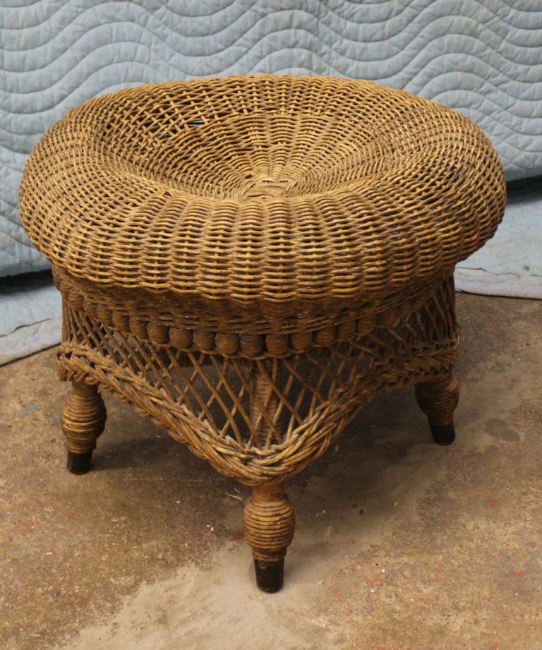 Bargain John's Antiques | Antique Victorian Round Wicker Ottoman Or Intended For Modern Oak And Iron Round Ottomans (View 14 of 20)