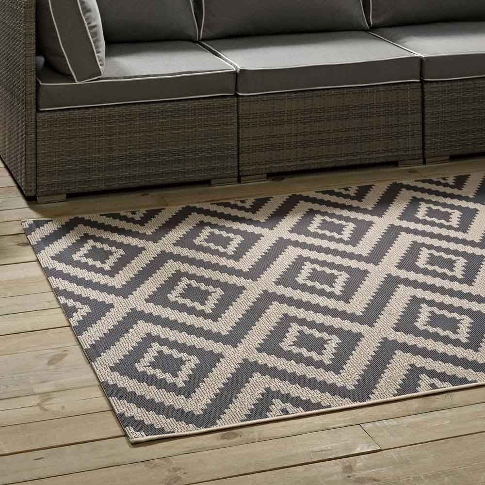 Jagged Geometric Diamond Trellis 8x10 Indoor And Outdoor Area Rug In With Regard To Gray And Beige Trellis Cylinder Pouf Ottomans (View 5 of 20)