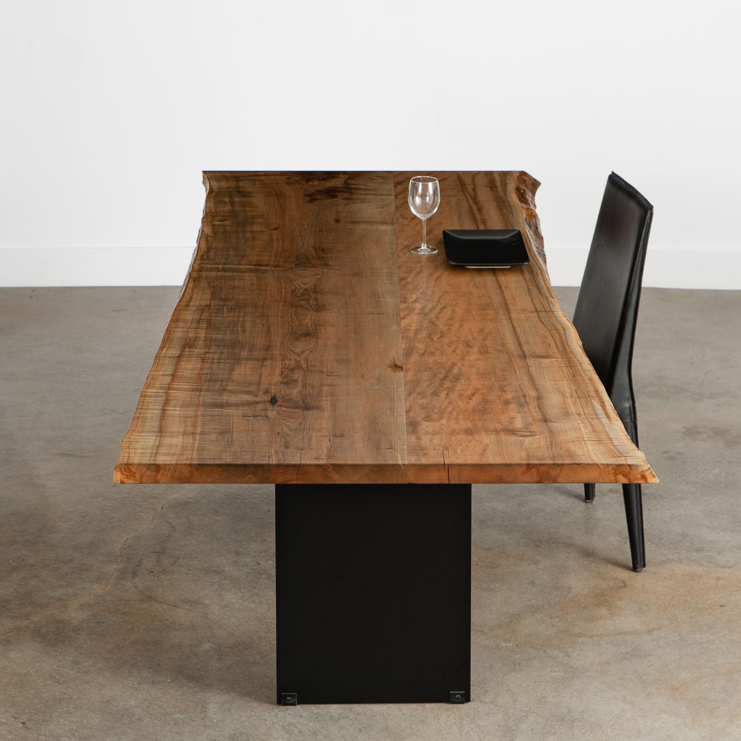 Oxidized Maple Dining Table No (View 17 of 20)