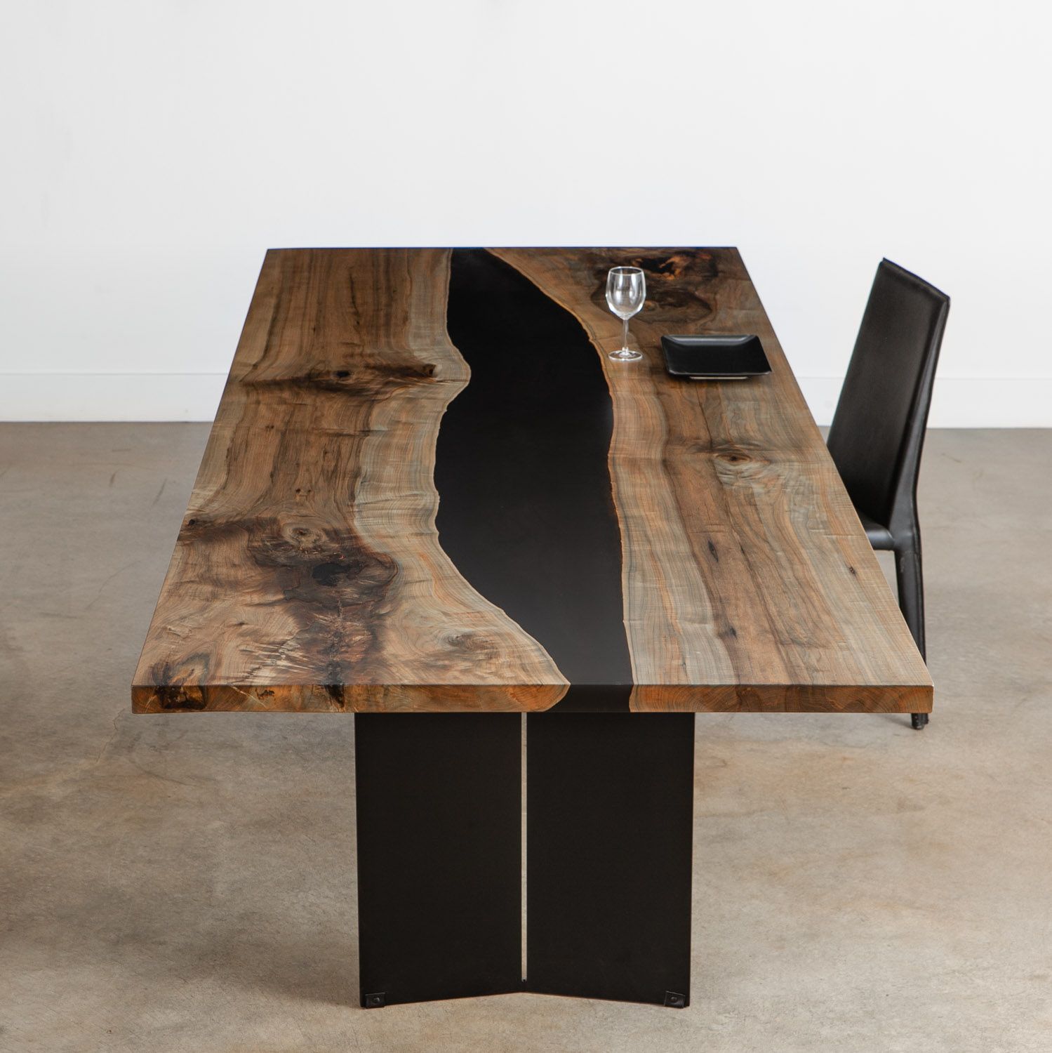 Oxidized Maple Dining Table No (View 18 of 20)