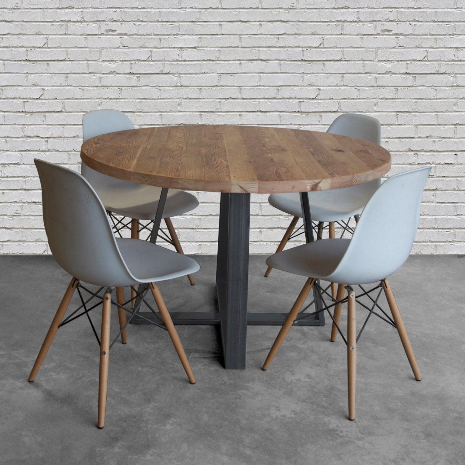 Round Wood Table In Reclaimed Wood And Steel Legs In Your With Metal Legs And Oak Top Round Console Tables (View 14 of 20)