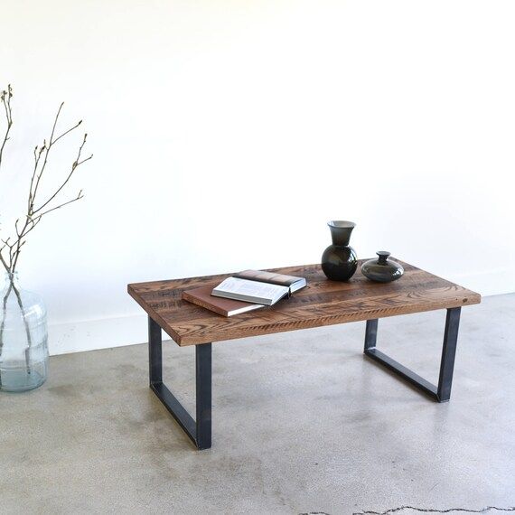 Reclaimed Wood Coffee Table / Industrial U Shaped Metal Legs – Etsy Italia For Reclaimed Wood Coffee Tables (View 8 of 20)