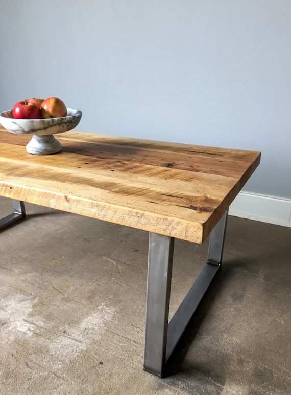Reclaimed Wood Coffee Table / Industrial U Shaped Metal Legs – Etsy Italia For Reclaimed Wood Coffee Tables (View 5 of 20)