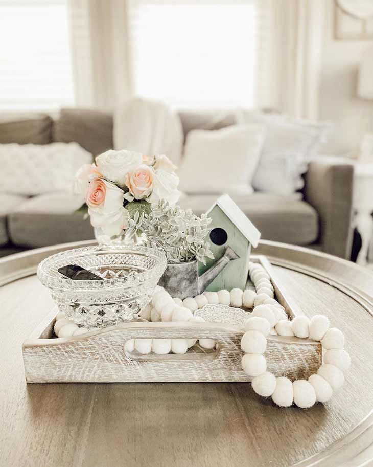 Simple & Charming Farmhouse Coffee Table Decor Ideas – Farmhousehub Within Farmhouse Style Coffee Tables (View 10 of 20)