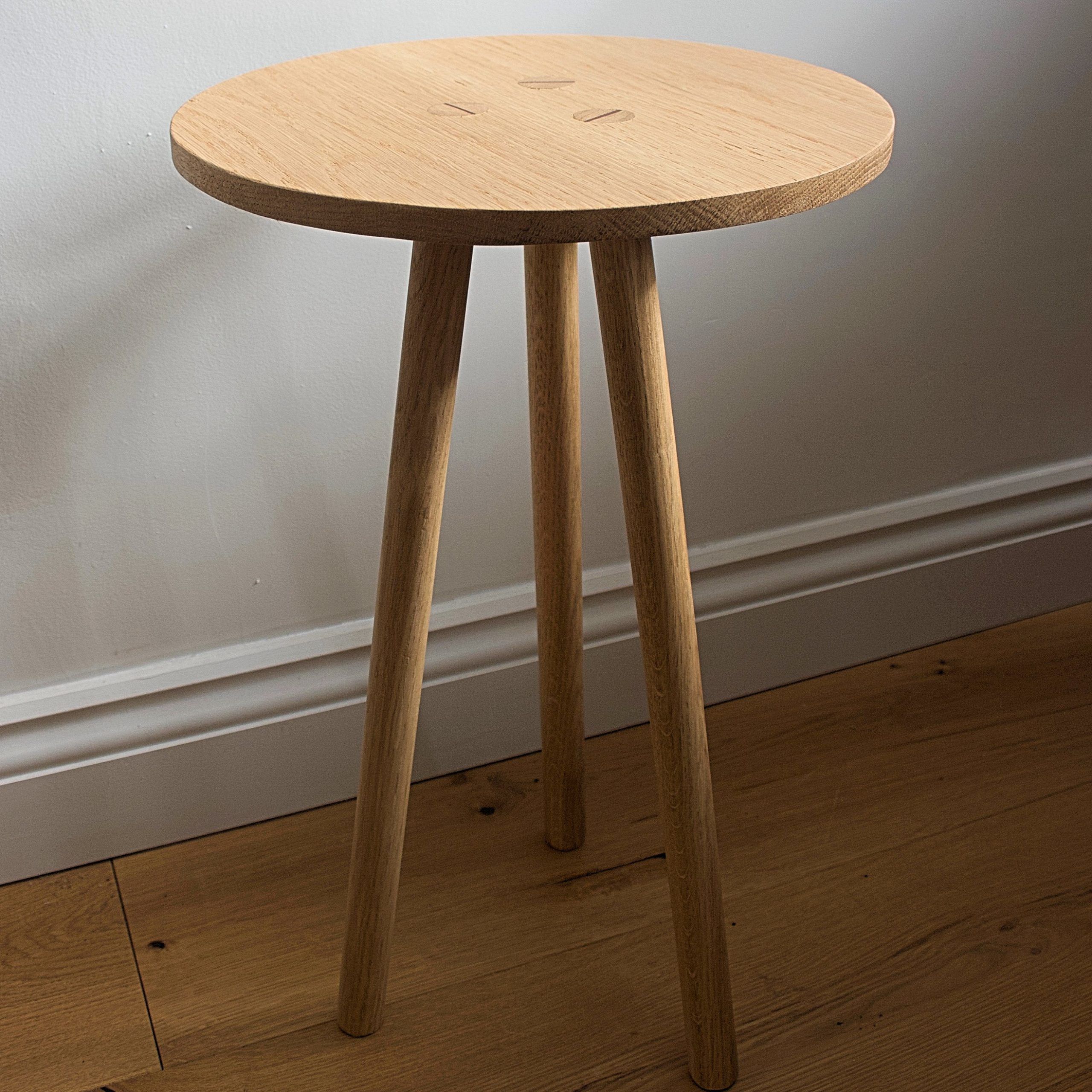 Three Legged Table Online, 43% Off | Www.angloamericancentre (View 1 of 20)