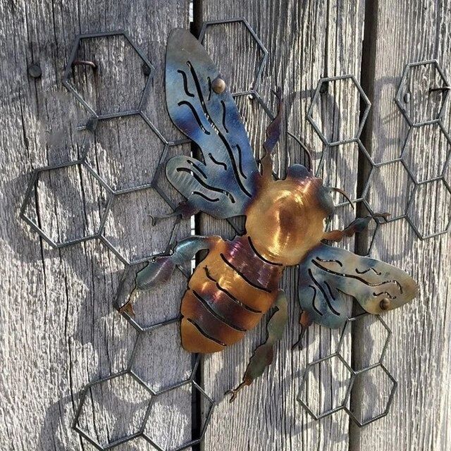 Bee Collector Metal Art Wall Mount Ornament Indoor Or Covered Outdoor Use Wall  Hanging Ornament Home Decoration Accessories – Plaques & Signs – Aliexpress In Most Recently Released Bee Ornament Wall Art (View 20 of 20)