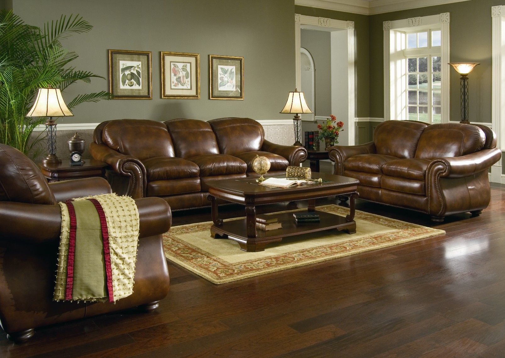 10 Gorgeous Living Rooms With Leather Couches Intended For Sofas For Living Rooms (View 16 of 20)