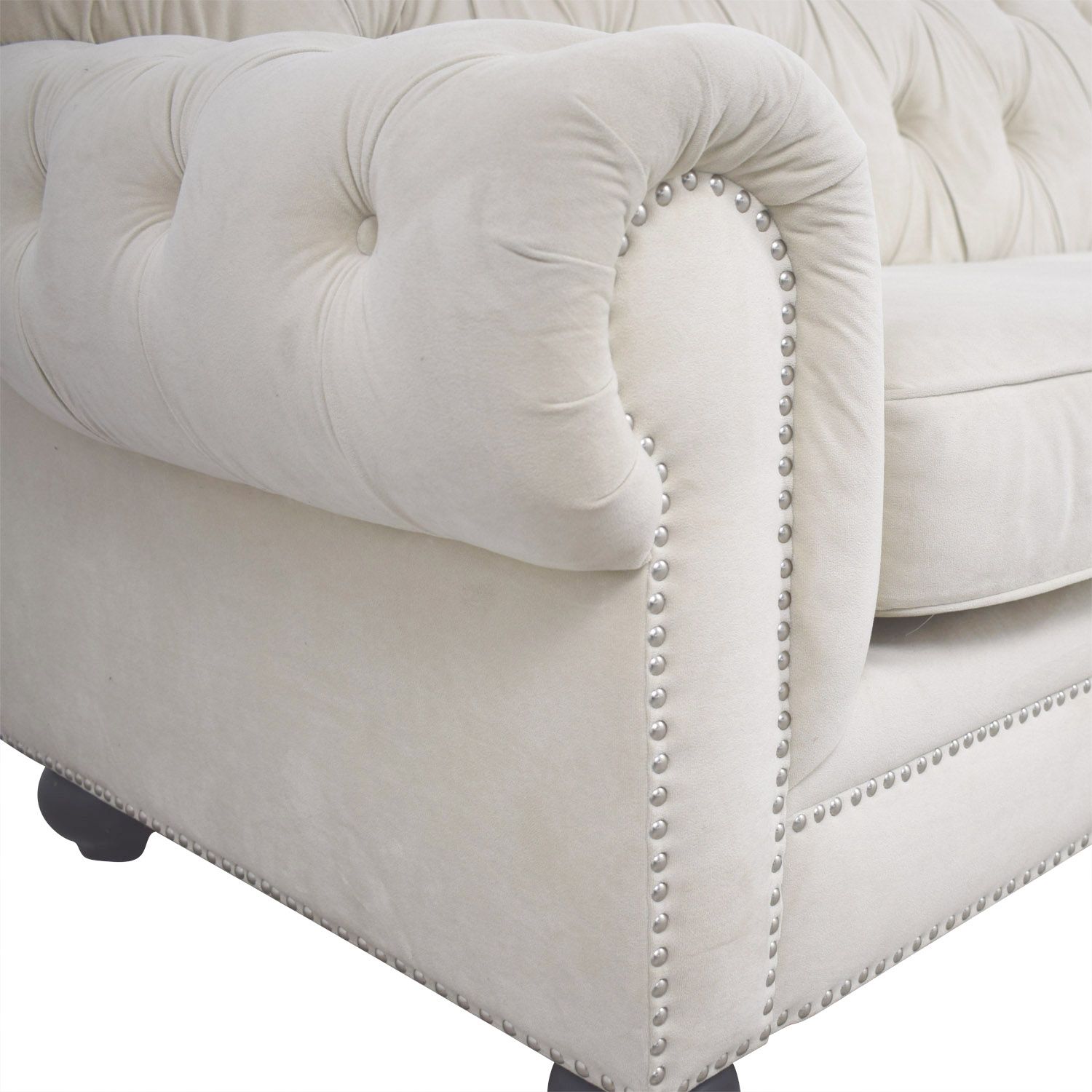 88% Off – Chesterfield Style Tufted Beige Velvet Sofa / Sofas In Elegant Beige Velvet Sofas (View 5 of 20)