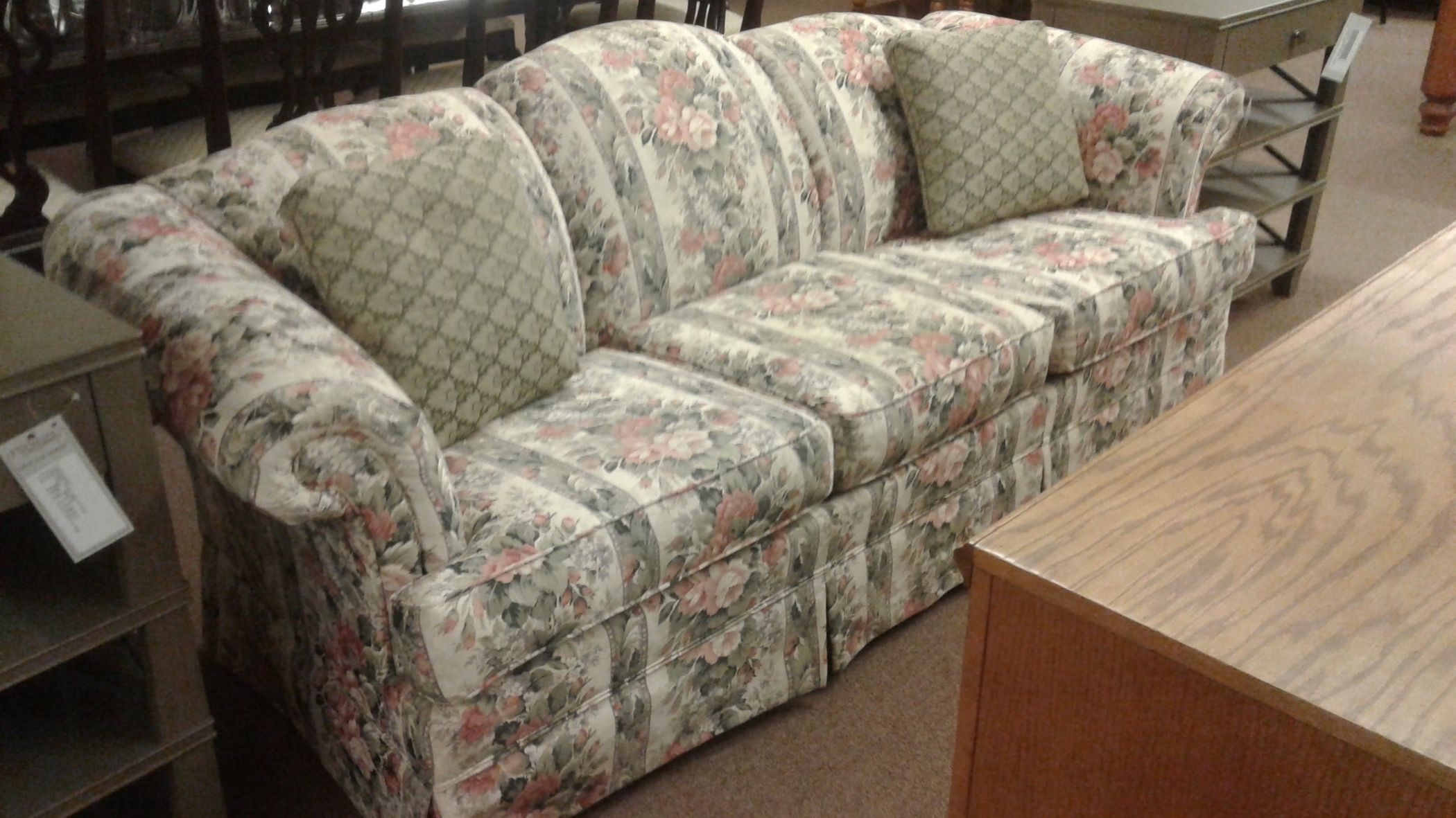 Broyhill Floral Sofa | Delmarva Furniture Consignment Regarding Sofas In Pattern (View 20 of 20)