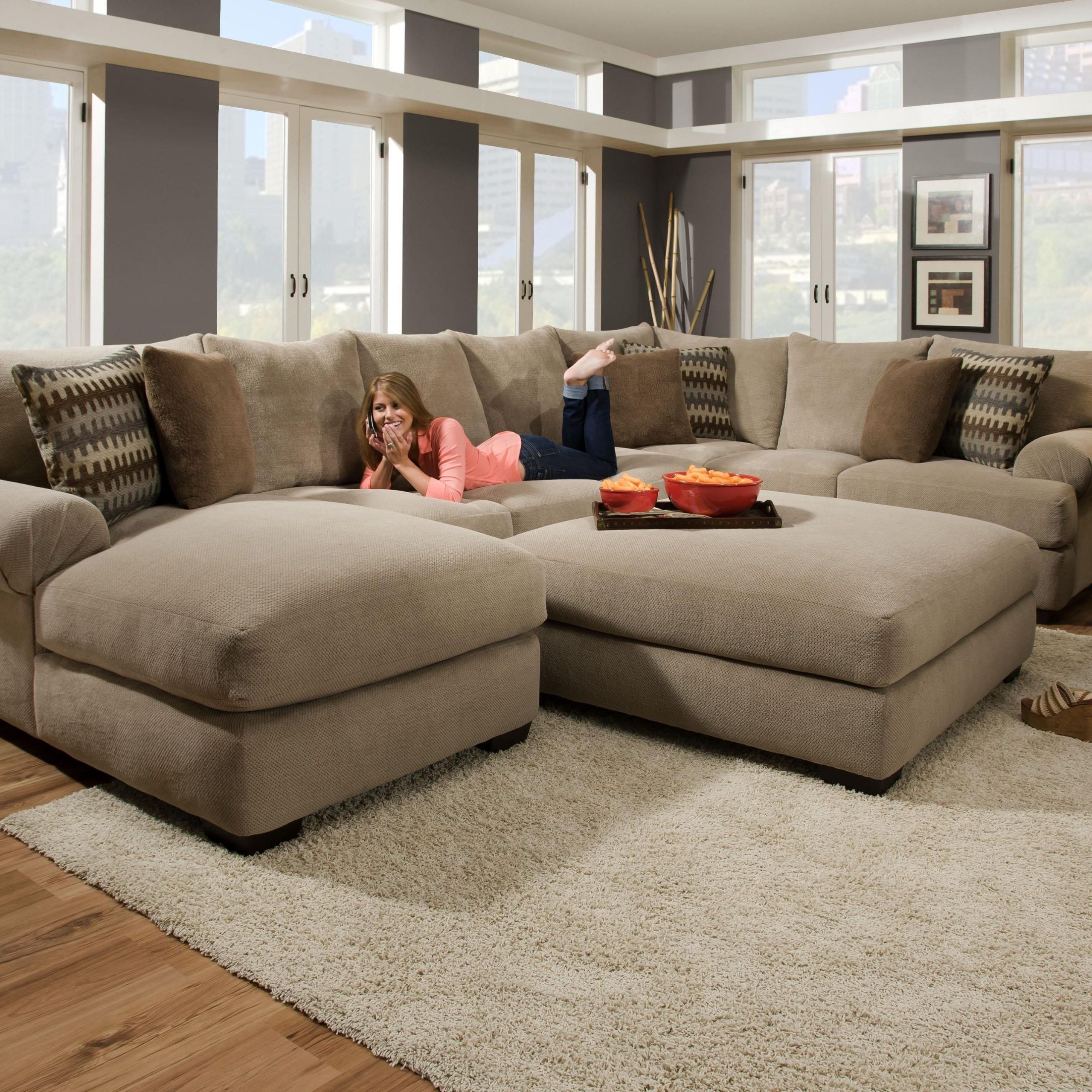 Oversized Couch With Chaise: The Perfect Addition To Your Living Room Throughout 110" Oversized Sofas (Gallery 6 of 20)