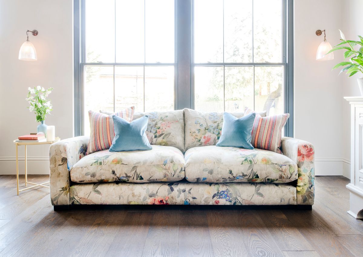 Featured Photo of 2024 Latest Sofas in Pattern