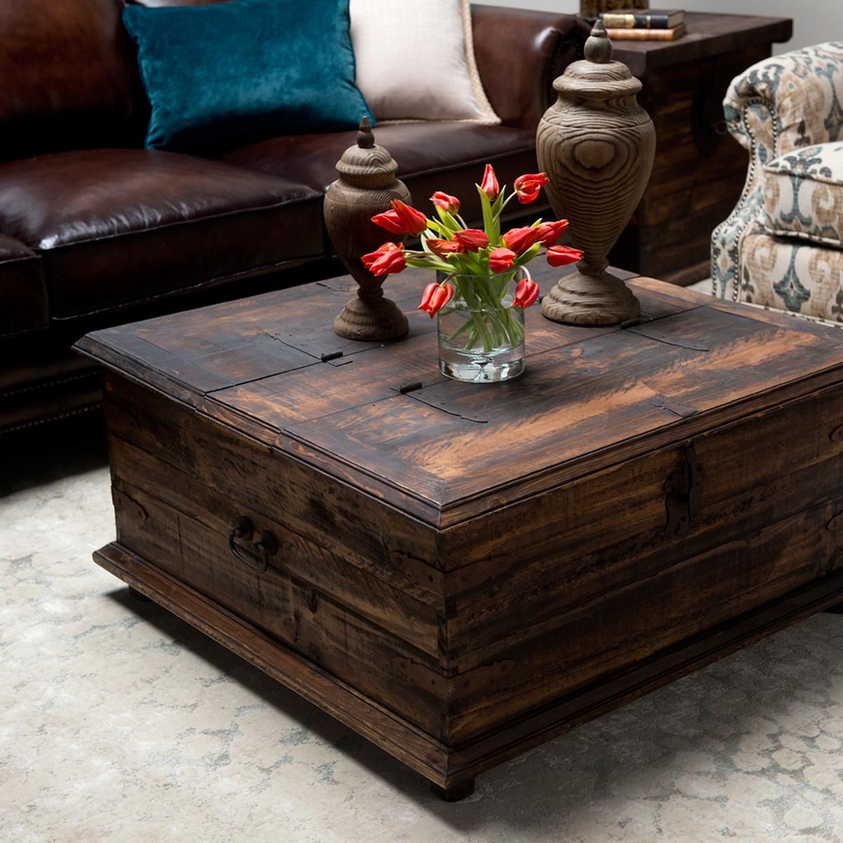 Rustic Trunk Coffee Table For Your Living Room – Homes Furniture Ideas Regarding Rustic Coffee Tables (View 8 of 20)