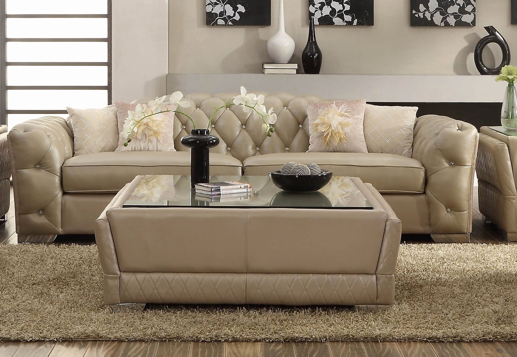 The Best Cream Couch Living Room Ideas References With Sofas In Cream (Gallery 17 of 20)