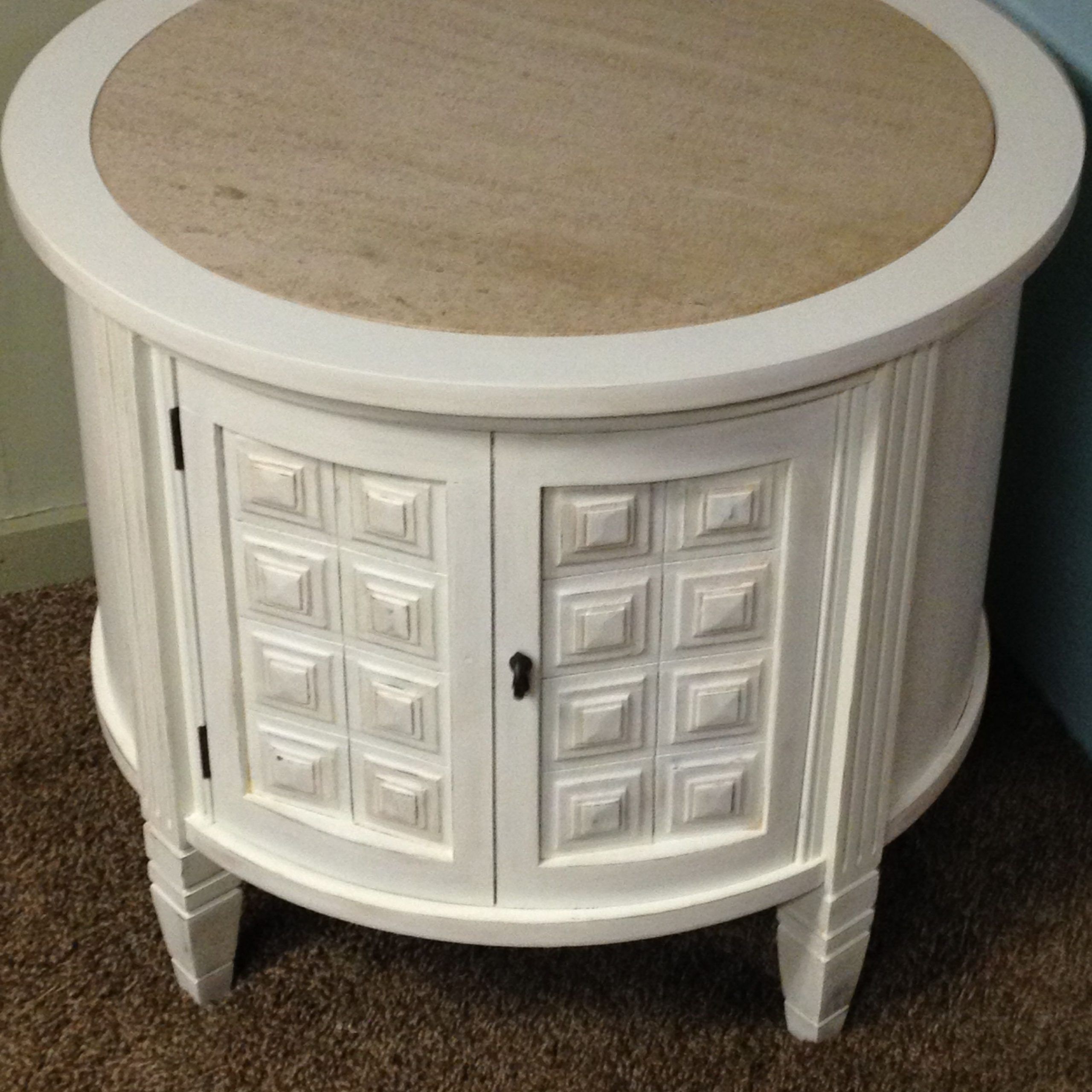 White Distressed Round End Table With Marble Top (View 19 of 20)