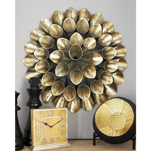 Metal Wall Decor By Cosmoliving (Photo 3 of 20)