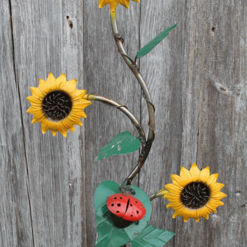 Metal Sunflower Yard Art (Photo 9 of 26)