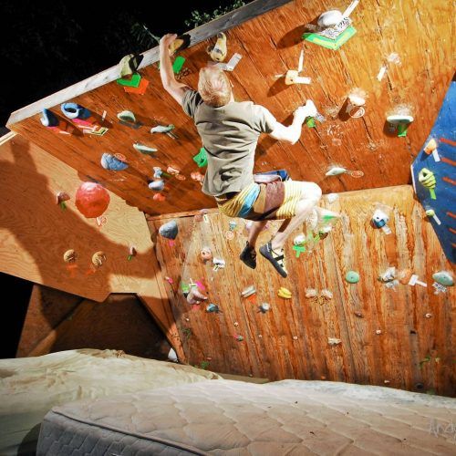 Home Bouldering Wall Design (Photo 7 of 20)