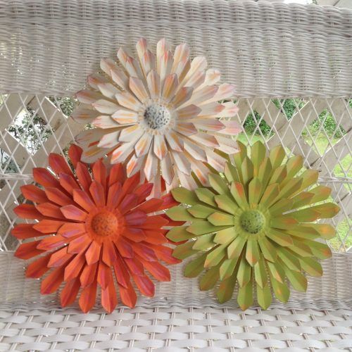Metal Flower Wall Decor (Set Of 3) (Photo 4 of 20)