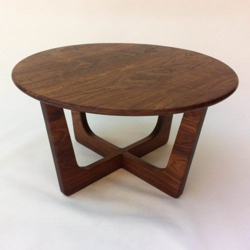 Coffee Tables With Solid Legs (Photo 7 of 20)