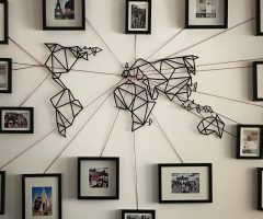 20 Photos Wall Art Map of World